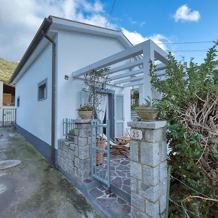 Casa Celeste - Goelba * Pomonte